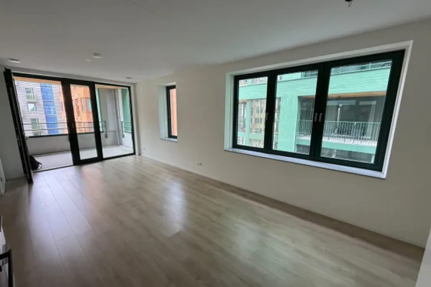 te huur Sloterdijk-West, Haarlemmerweg